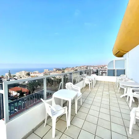 Estudio familiar, Wifi, piscina en la azotea compartida en Puerto de la Cruz *