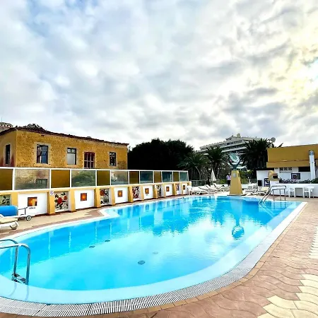 Appartamento Estudio familiar, Wifi, piscina en la azotea compartida en Puerto de la Cruz *