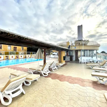 Estudio Familiar, Wifi, Piscina En La Azotea Compartida En Puerto De La Cruz *