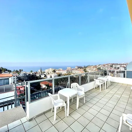 Estudio Familiar, Wifi, Piscina En La Azotea Compartida En Puerto De La Cruz Пуэрто-де-ла-Крус