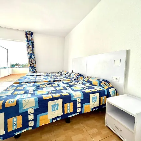 Estudio Familiar, Wifi, Piscina En La Azotea Compartida En Puerto De La Cruz Апартаменты Пуэрто-де-ла-Крус